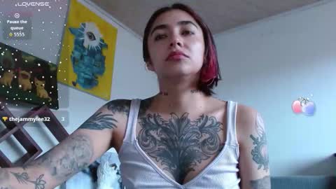 Zoe  online show from November 6, 4:30 pm