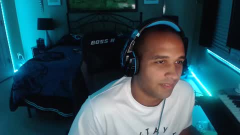 Snapshot of a4orce chatting on December 12, 2:04 am a4orce online show from December 12, 2:04 am