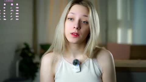 Snapshot of a__mother_of_dragons chatting on March 3, 1:45 am Luna online show from March 3, 1:45 am