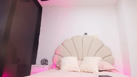 Aisha online show from October 28, 11:58 am