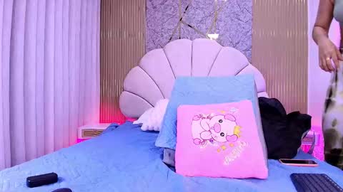 Aisha online show from November 19, 11:54 am