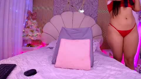 Aisha online show from December 2, 11:59 am