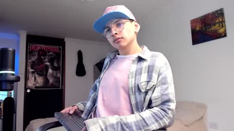 alejo online show from December 10, 11:40 pm