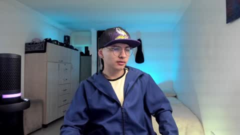 alejo online show from December 15, 6:26 pm