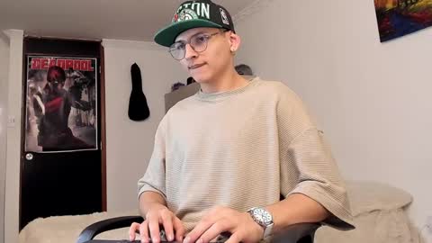 alejo online show from December 24, 12:55 pm