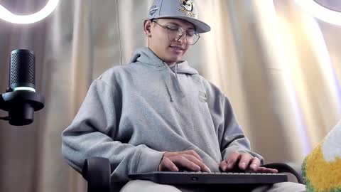 alejo online show from February 5, 7:18 am