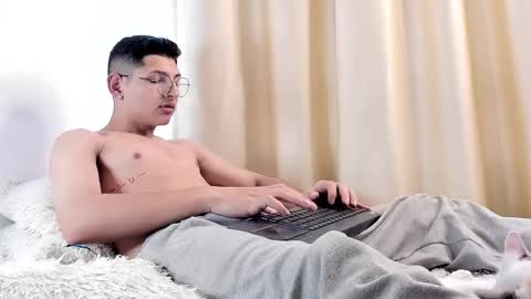 alejo online show from February 10, 3:21 pm