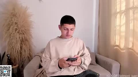 a_lejandro_0_8 online show from April 8, 1:55 pm