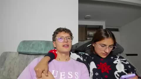 Snapshot of a_sexy_couple__ chatting on January 26, 3:27 am A Sexy Couple online show from January 26, 3:27 am