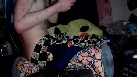 Snapshot of a_twinkie chatting on November 22, 2:32 am Chris online show from November 22, 2:32 am