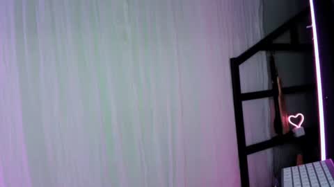 Snapshot of aaliyahlayla chatting on October 11, 4:12 am Aaliyahlayla online show from October 11, 4:12 am