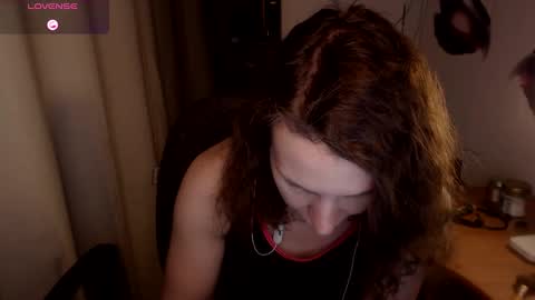 Snapshot of aamazingjoi chatting on January 4, 2:35 pm Katie online show from January 4, 2:35 pm