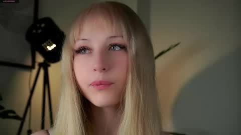 Amy online show from November 29, 3:04 pm