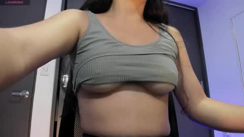 Snapshot of aandreamartinez1 chatting on November 26, 2:45 am andrea online show from November 26, 2:45 am