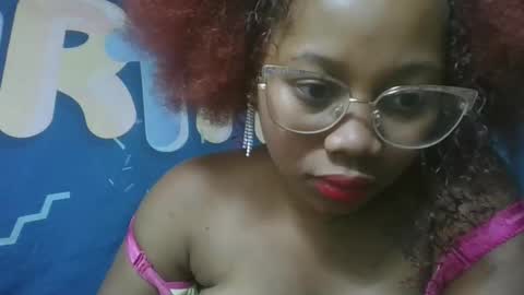 Snapshot of aannickk chatting on December 13, 7:53 pm aannickk online show from December 13, 7:53 pm