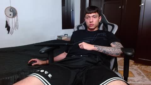 Snapshot of aarman_bannana chatting on January 24, 11:12 pm aarman online show from January 24, 11:12 pm