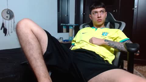 Snapshot of aarman_bannana chatting on February 1, 3:19 am aarman online show from February 1, 3:19 am