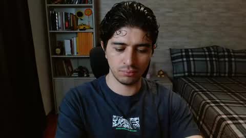 Aaron online show from April 27, 8:40 pm