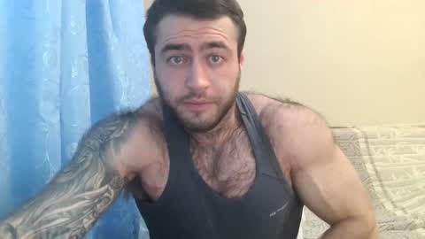 Snapshot of aaron_royal chatting on December 15, 11:01 am Davin tayl online show from December 15, 11:01 am