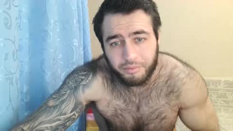 Snapshot of aaron_royal chatting on January 7, 6:14 pm Davin tayl online show from January 7, 6:14 pm