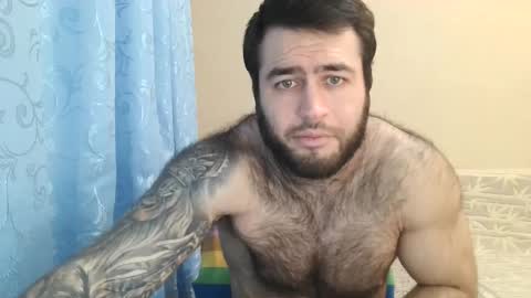 Snapshot of aaron_royal chatting on January 12, 6:38 pm Davin tayl online show from January 12, 6:38 pm