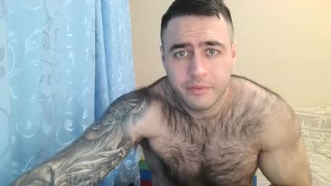 Snapshot of aaron_royal chatting on January 18, 6:10 pm Davin tayl online show from January 18, 6:10 pm