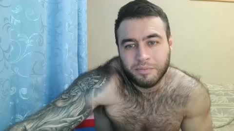 Snapshot of aaron_royal chatting on February 4, 7:33 pm Davin tayl online show from February 4, 7:33 pm