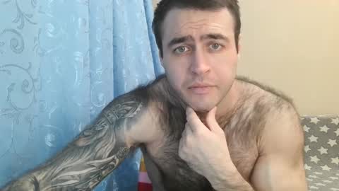 Snapshot of aaron_royal chatting on February 22, 6:08 pm Davin tayl online show from February 22, 6:08 pm