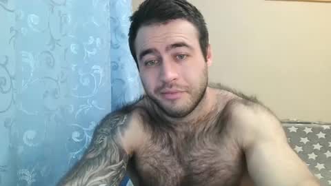 Snapshot of aaron_royal chatting on March 3, 6:33 pm Davin tayl online show from March 3, 6:33 pm