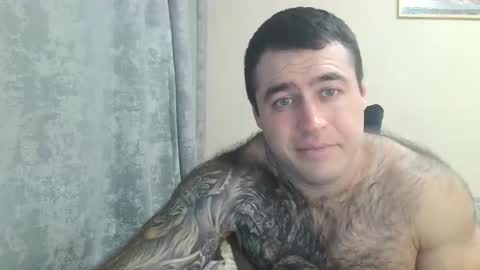 Snapshot of aaron_royal chatting on September 22, 5:15 pm Davin tayl online show from September 22, 5:15 pm