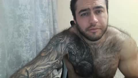 Snapshot of aaron_royal chatting on October 8, 3:37 am Davin tayl online show from October 8, 3:37 am