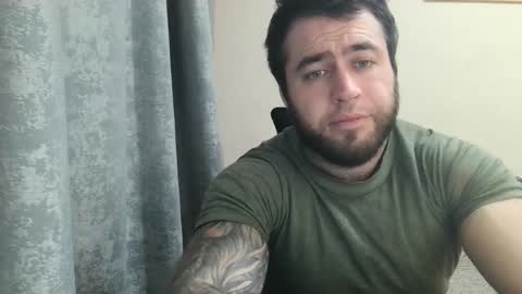 Snapshot of aaron_royal chatting on October 23, 3:44 pm Davin tayl online show from October 23, 3:44 pm