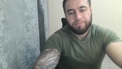 Snapshot of aaron_royal chatting on October 30, 4:08 pm Davin tayl online show from October 30, 4:08 pm