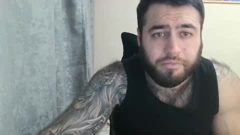 Snapshot of aaron_royal chatting on November 11, 5:24 pm Davin tayl online show from November 11, 5:24 pm