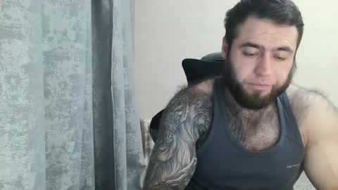 Snapshot of aaron_royal chatting on November 17, 4:57 pm Davin tayl online show from November 17, 4:57 pm