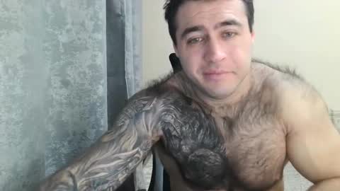 Snapshot of aaron_royal chatting on November 19, 2:55 am Davin tayl online show from November 19, 2:55 am