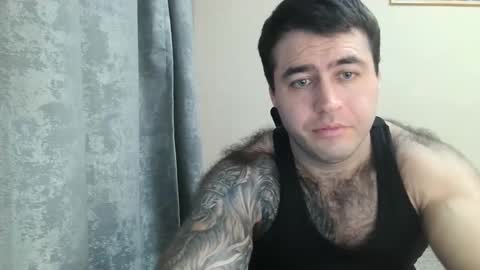 Snapshot of aaron_royal chatting on November 24, 5:34 pm Davin tayl online show from November 24, 5:34 pm