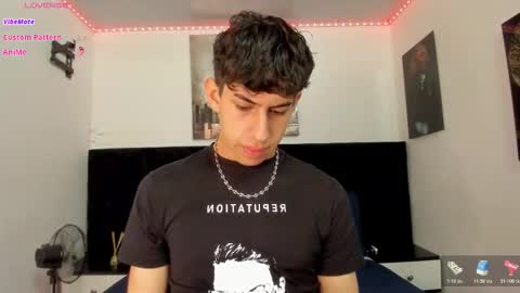 Aron online show from December 5, 1:20 pm