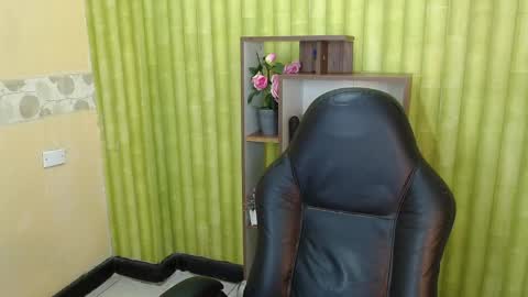 im NiallDun online show from February 27, 5:45 am