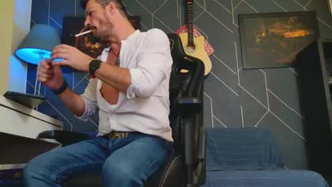 Snapshot of aaronbomer chatting on October 21, 2:07 pm Aaron online show from October 21, 2:07 pm