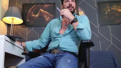 Snapshot of aaronbomer chatting on November 9, 7:45 pm Aaron online show from November 9, 7:45 pm