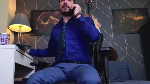 Snapshot of aaronbomer chatting on November 12, 7:53 am Aaron online show from November 12, 7:53 am