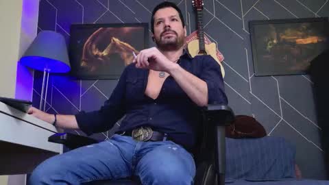 Snapshot of aaronbomer chatting on November 30, 4:16 am Aaron online show from November 30, 4:16 am