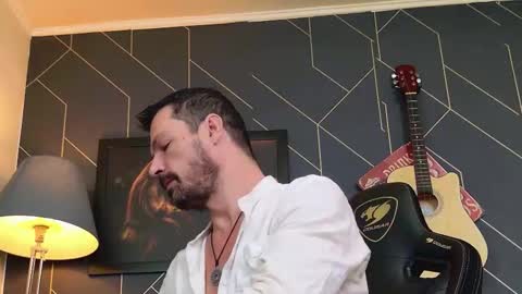 Snapshot of aaronbomer chatting on December 20, 9:05 am Aaron online show from December 20, 9:05 am