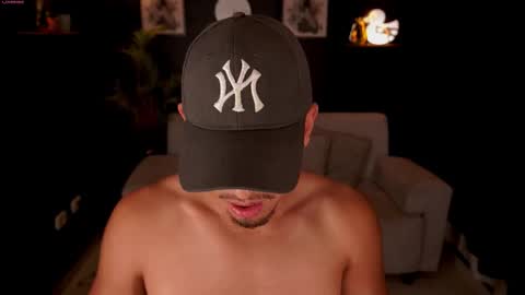 Snapshot of aaronfox_ chatting on September 27, 11:48 am AARON online show from September 27, 11:48 am