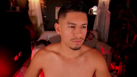 Snapshot of aaronfox_ chatting on October 2, 12:01 pm AARON online show from October 2, 12:01 pm