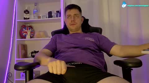 Aaron  online show from February 15, 5:41 am