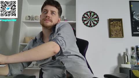 Aaron  online show from October 30, 9:26 pm