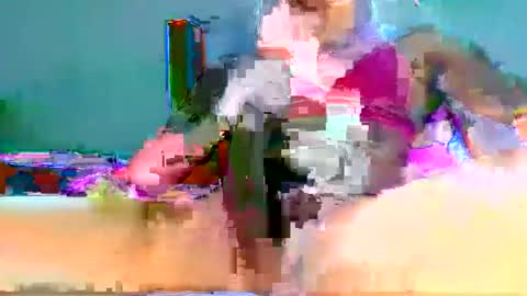 Aaron online show from October 5, 3:54 pm