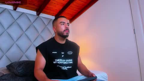 Aaron Vegaa online show from January 17, 7:28 pm